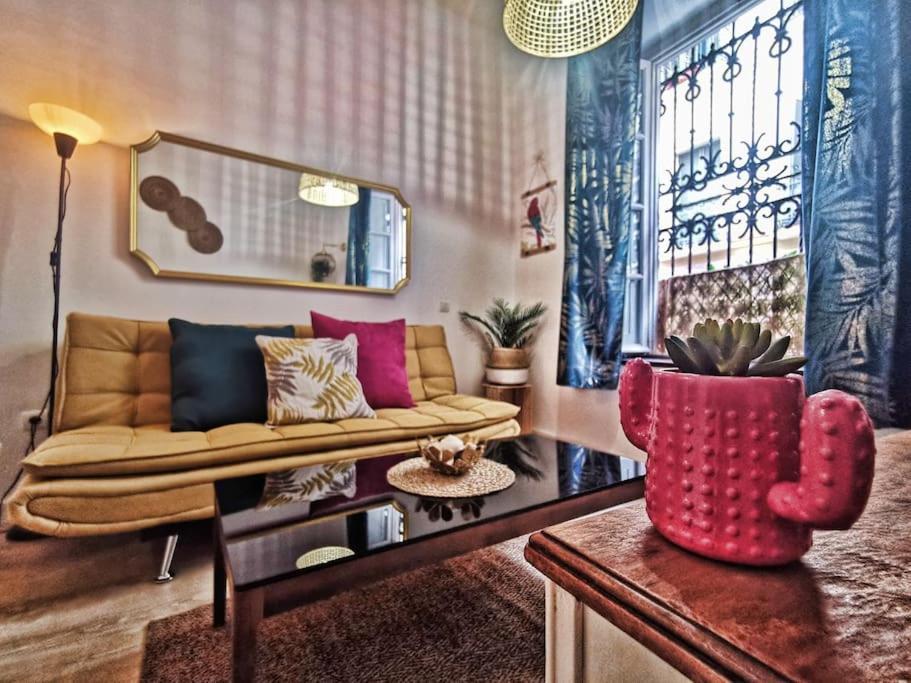Apartamento A 2 Minutos De Plaza La Merced, Malaga Exterior photo